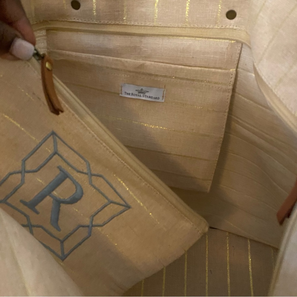 THE ROYAL STANDARD Shimmer Striped Oversized Tote Bag Natural/ Slate Embr w/ [R] - Picture 4 of 5